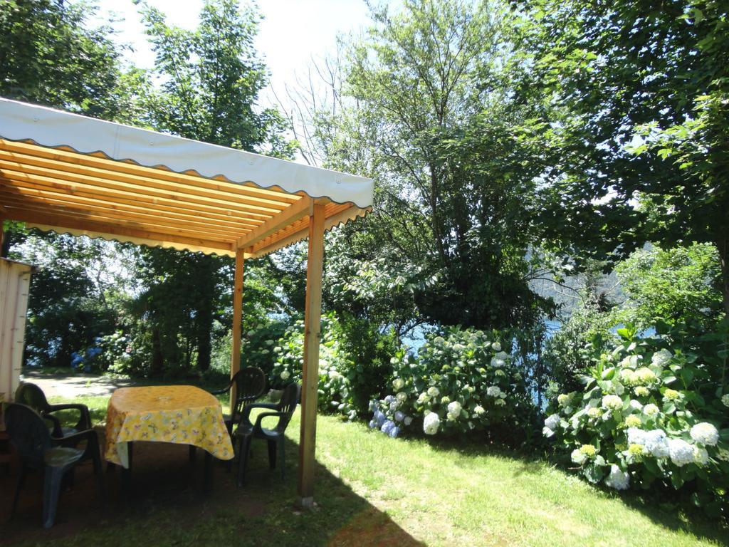 Campeggio Punta Di Crabbia Pettenasco Exterior photo