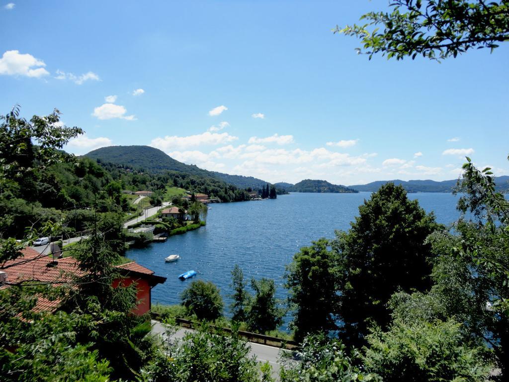 Campeggio Punta Di Crabbia Pettenasco Exterior photo