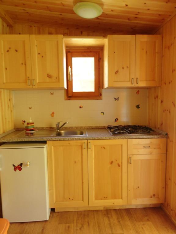 Campeggio Punta Di Crabbia Pettenasco Room photo